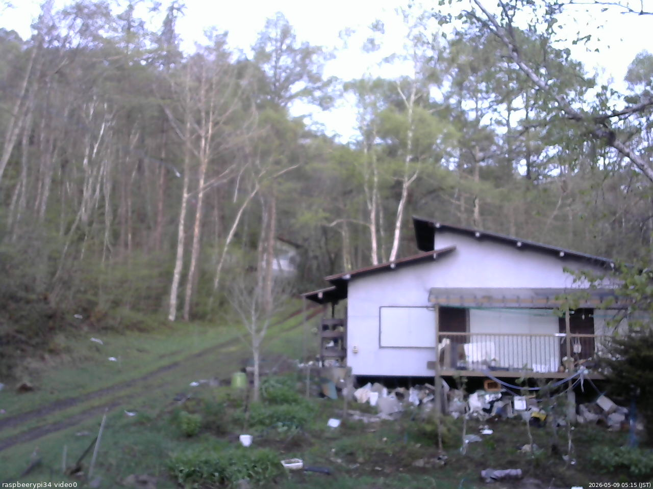 長野県菅平高原 ゆたか山荘 西側(坂上) 2026/05/09 05:15