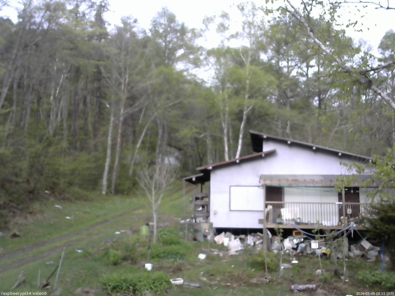 長野県菅平高原 ゆたか山荘 西側(坂上) 2026/05/09 08:15