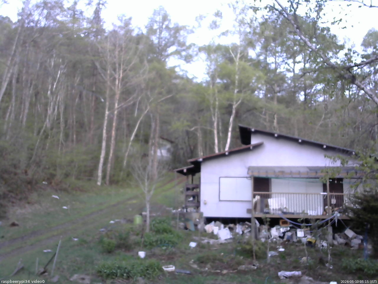 長野県菅平高原 ゆたか山荘 西側(坂上) 2026/05/10 05:15