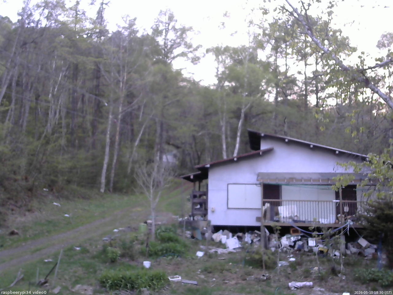 長野県菅平高原 ゆたか山荘 西側(坂上) 2026/05/10 18:30