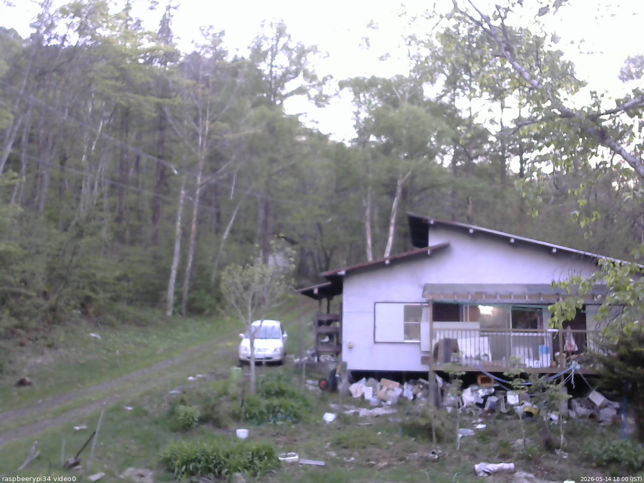 長野県菅平高原 ゆたか山荘 西側(坂上) 2026/05/14 18:00