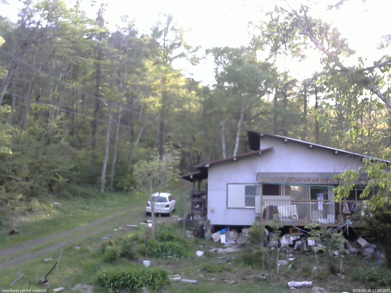 長野県菅平高原 ゆたか山荘 西側(坂上) 2026/05/16 17:00