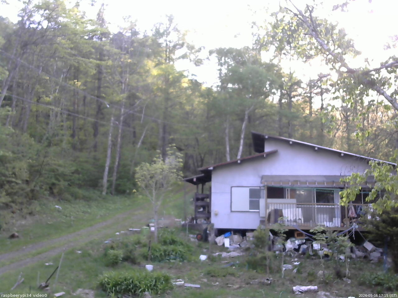 長野県菅平高原 ゆたか山荘 西側(坂上) 2026/05/16 17:15