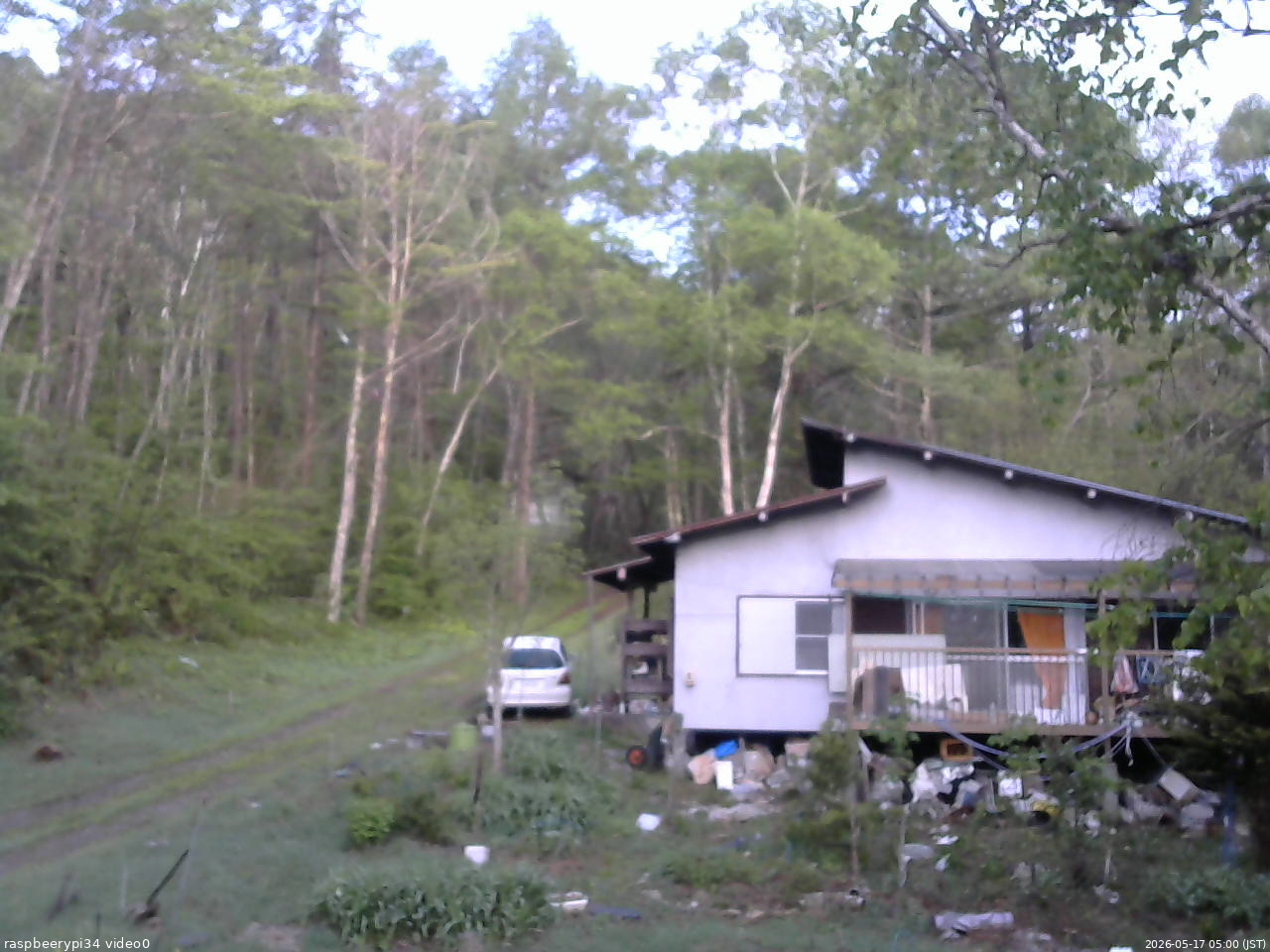 長野県菅平高原 ゆたか山荘 西側(坂上) 2026/05/17 05:00