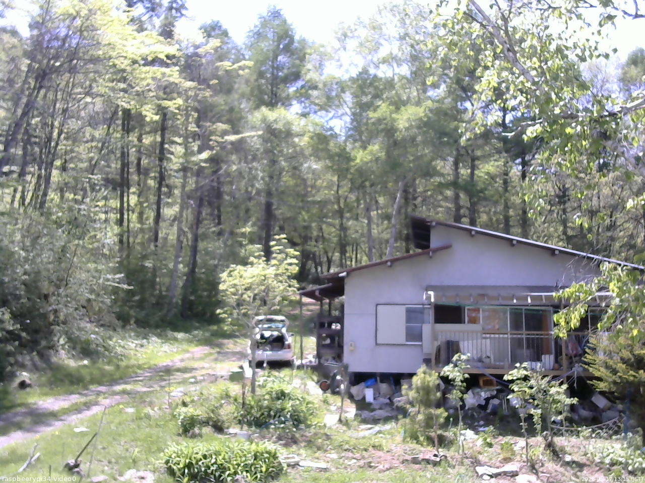 長野県菅平高原 ゆたか山荘 西側(坂上) 2026/05/17 13:15
