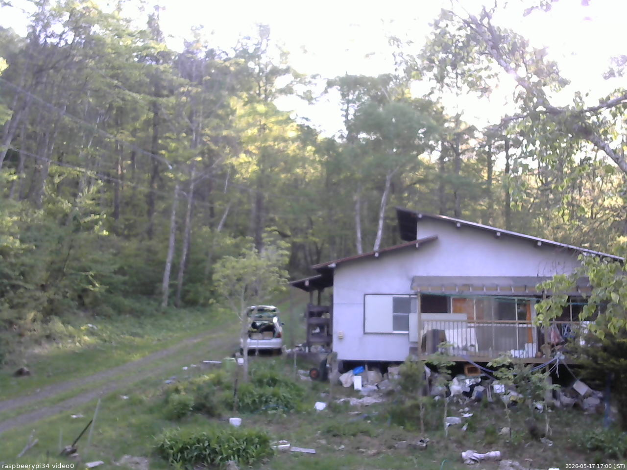 長野県菅平高原 ゆたか山荘 西側(坂上) 2026/05/17 17:00