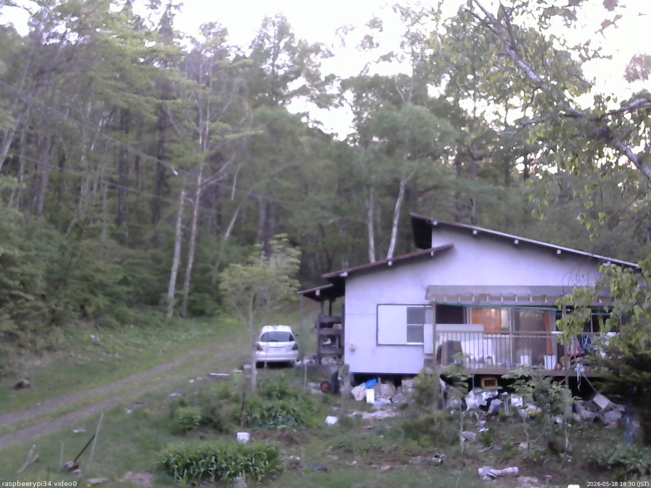 長野県菅平高原 ゆたか山荘 西側(坂上) 2026/05/18 18:30