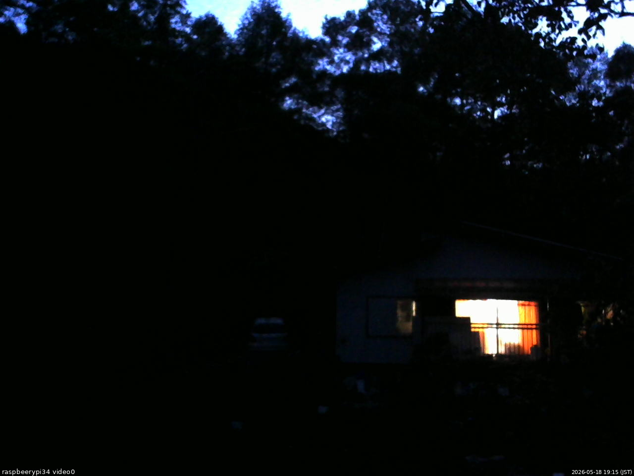 長野県菅平高原 ゆたか山荘 西側(坂上) 2026/05/18 19:15