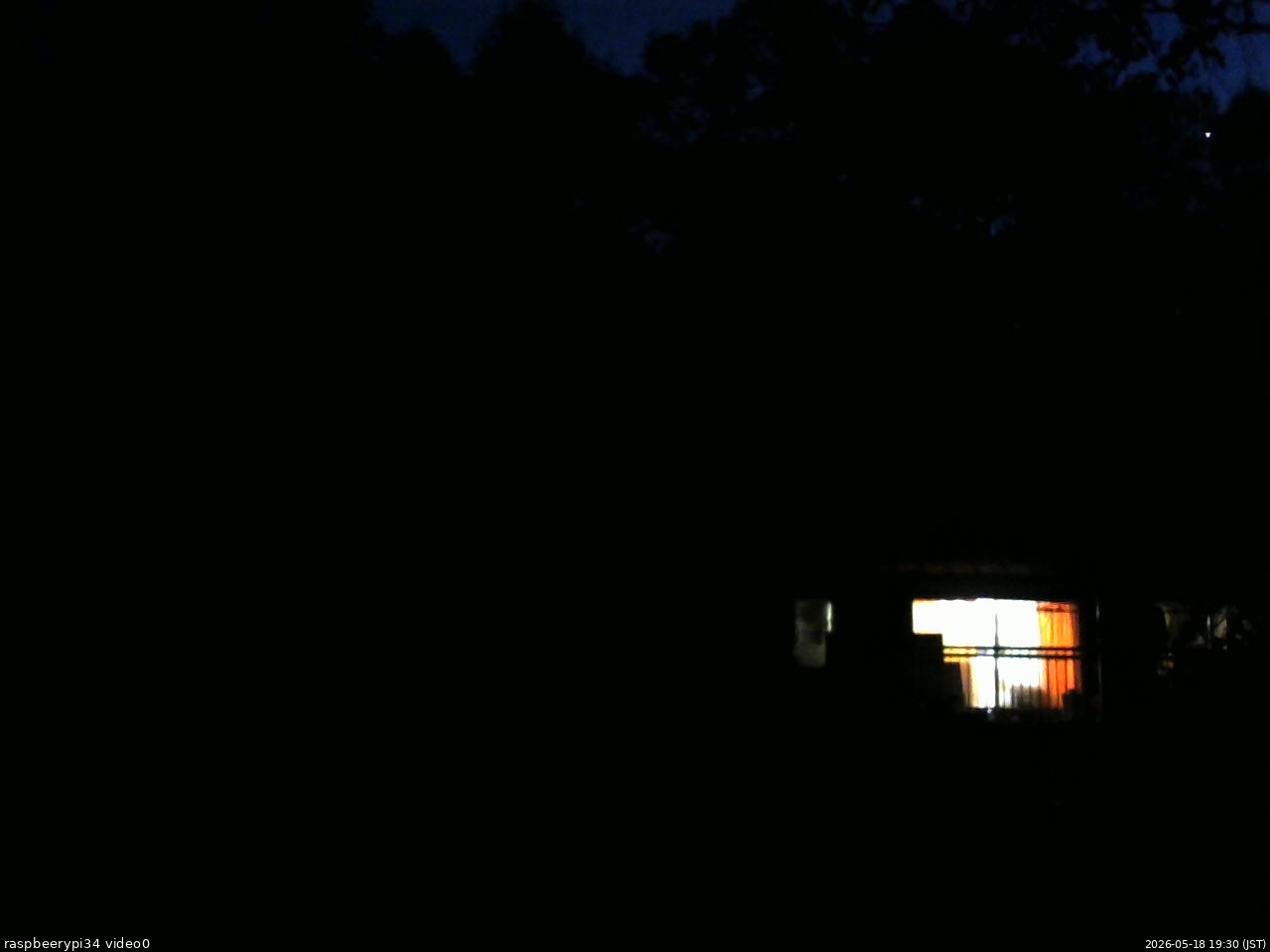 長野県菅平高原 ゆたか山荘 西側(坂上) 2026/05/18 19:30