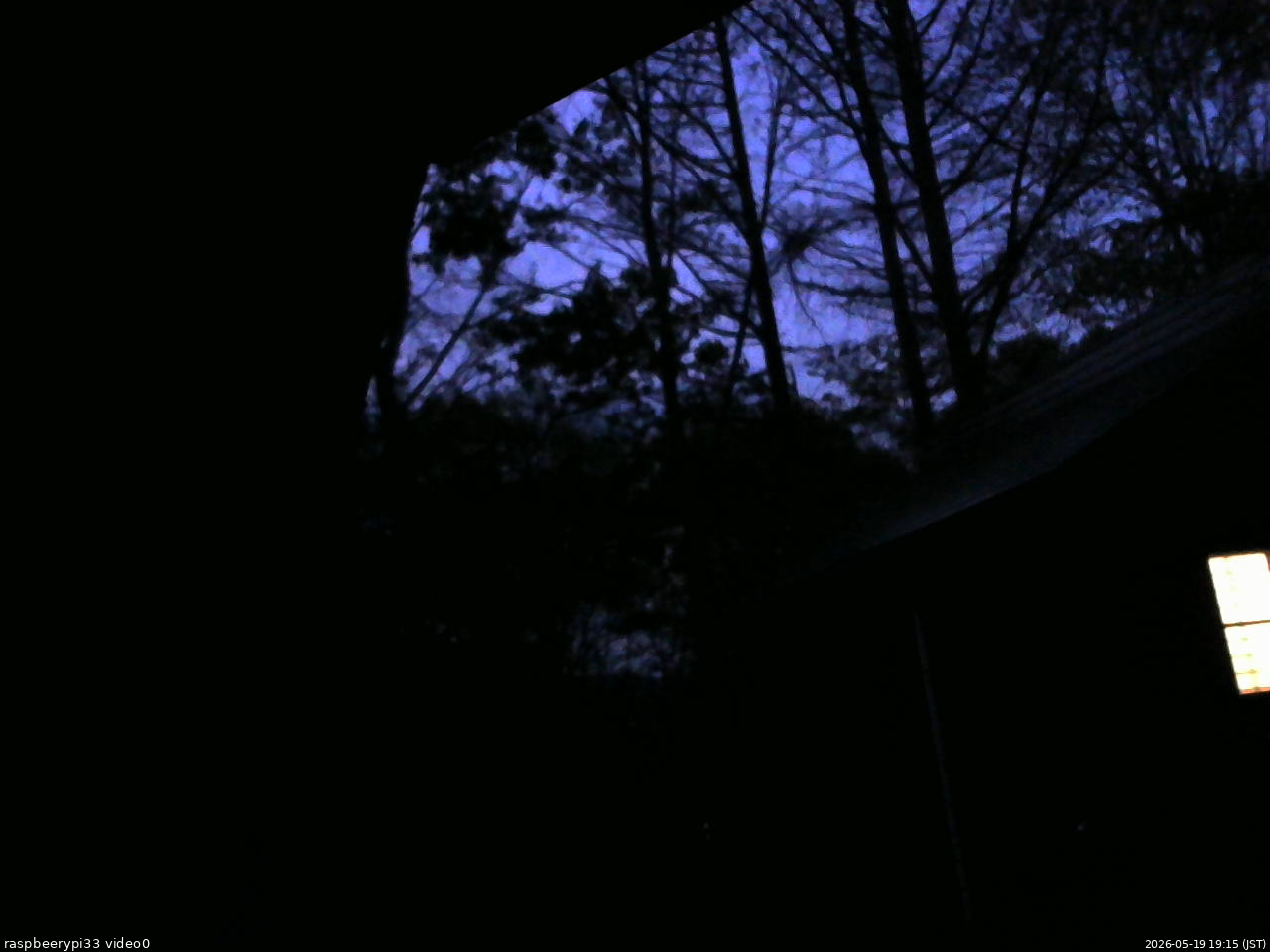 長野県菅平高原 ゆたか山荘 北側 2026/05/19 19:15