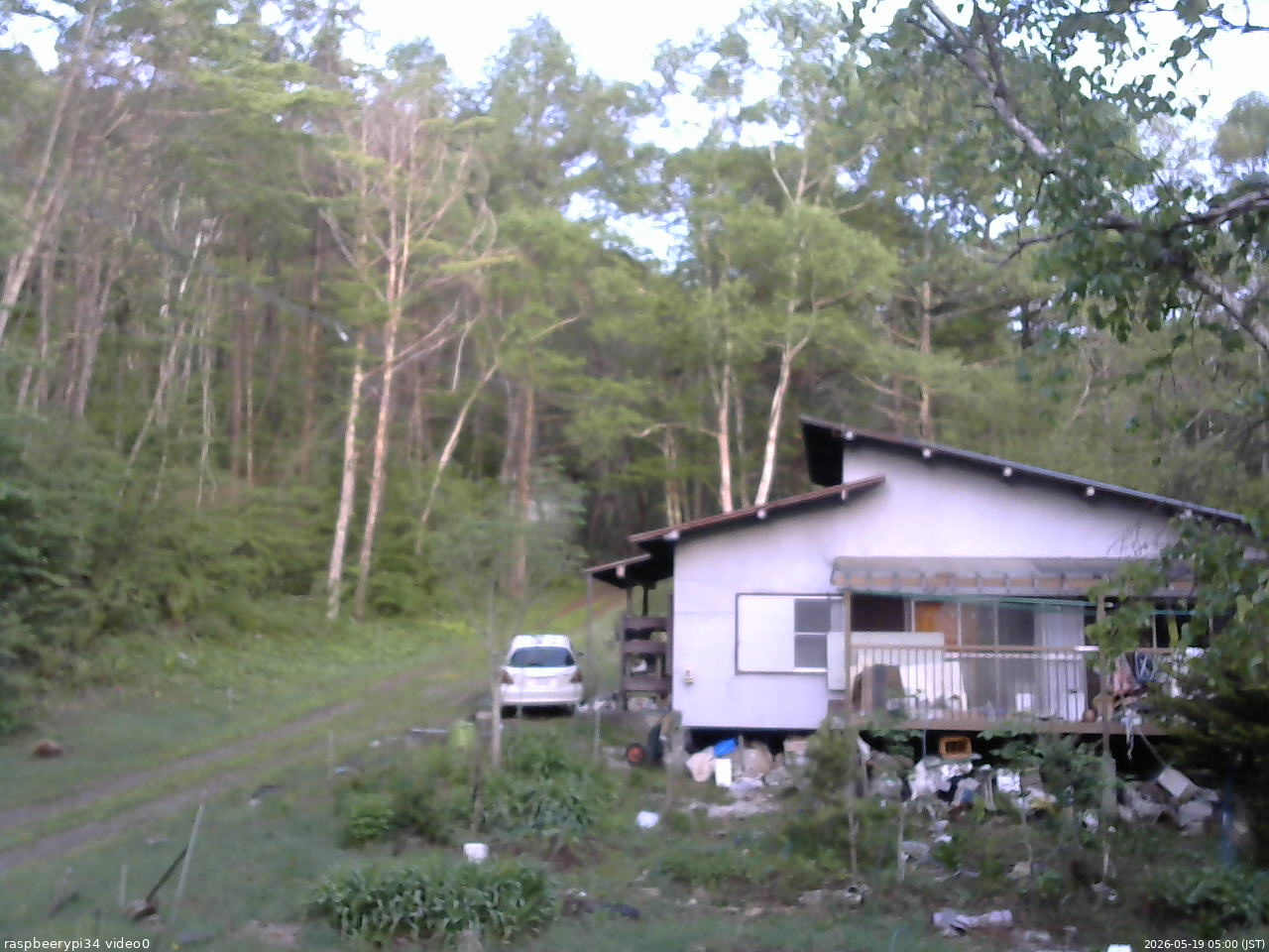 長野県菅平高原 ゆたか山荘 西側(坂上) 2026/05/19 05:00