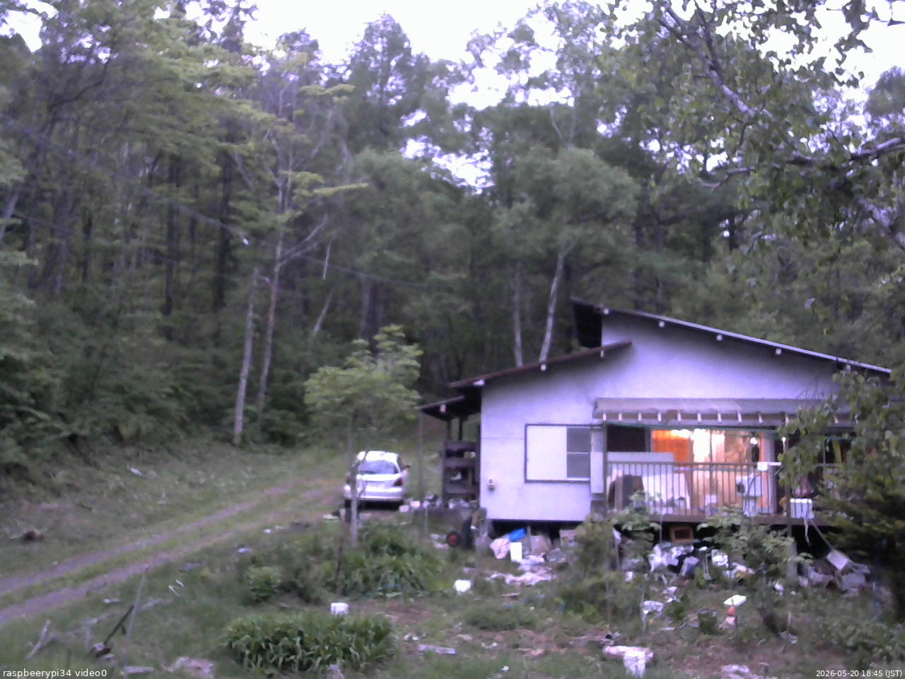 長野県菅平高原 ゆたか山荘 西側(坂上) 2026/05/20 18:45
