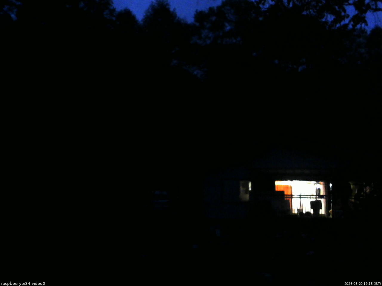 長野県菅平高原 ゆたか山荘 西側(坂上) 2026/05/20 19:15