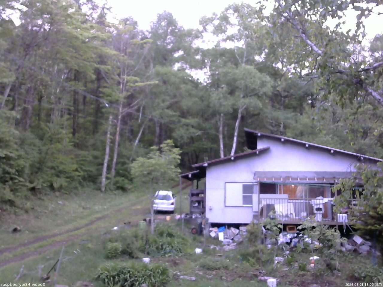 長野県菅平高原 ゆたか山荘 西側(坂上) 2026/05/21 18:00