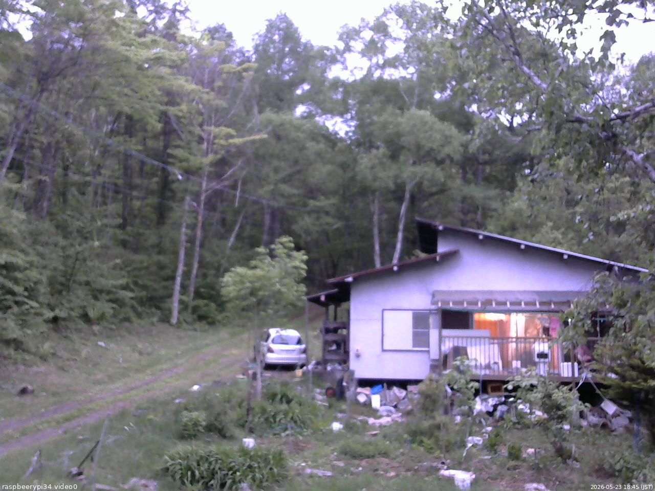 長野県菅平高原 ゆたか山荘 西側(坂上) 2026/05/23 18:45