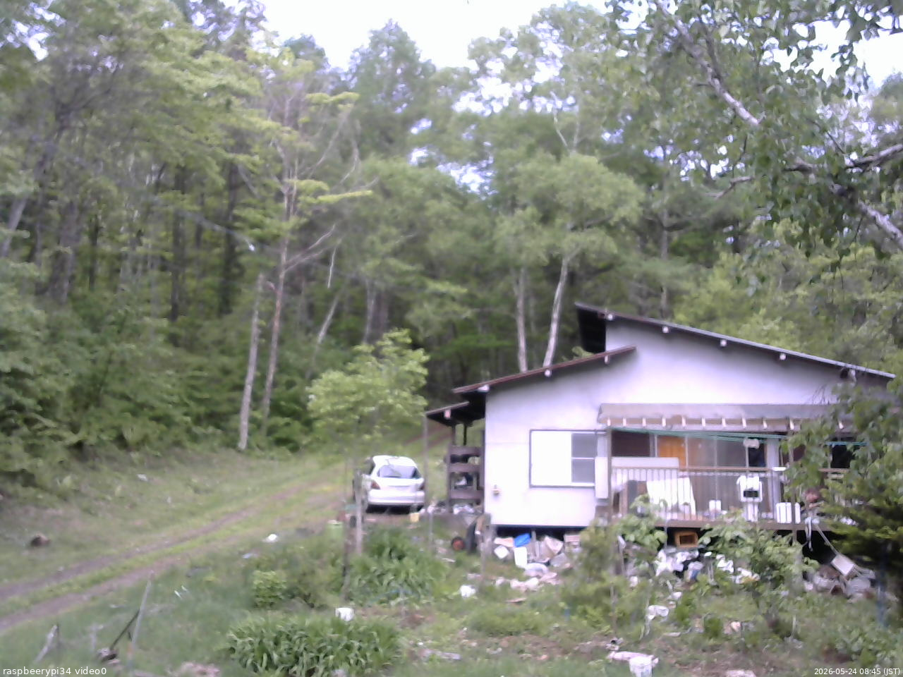 長野県菅平高原 ゆたか山荘 西側(坂上) 2026/05/24 08:45