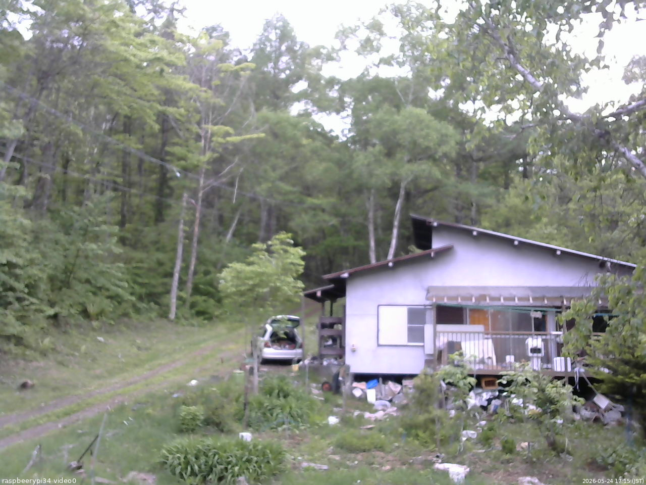 長野県菅平高原 ゆたか山荘 西側(坂上) 2026/05/24 17:15
