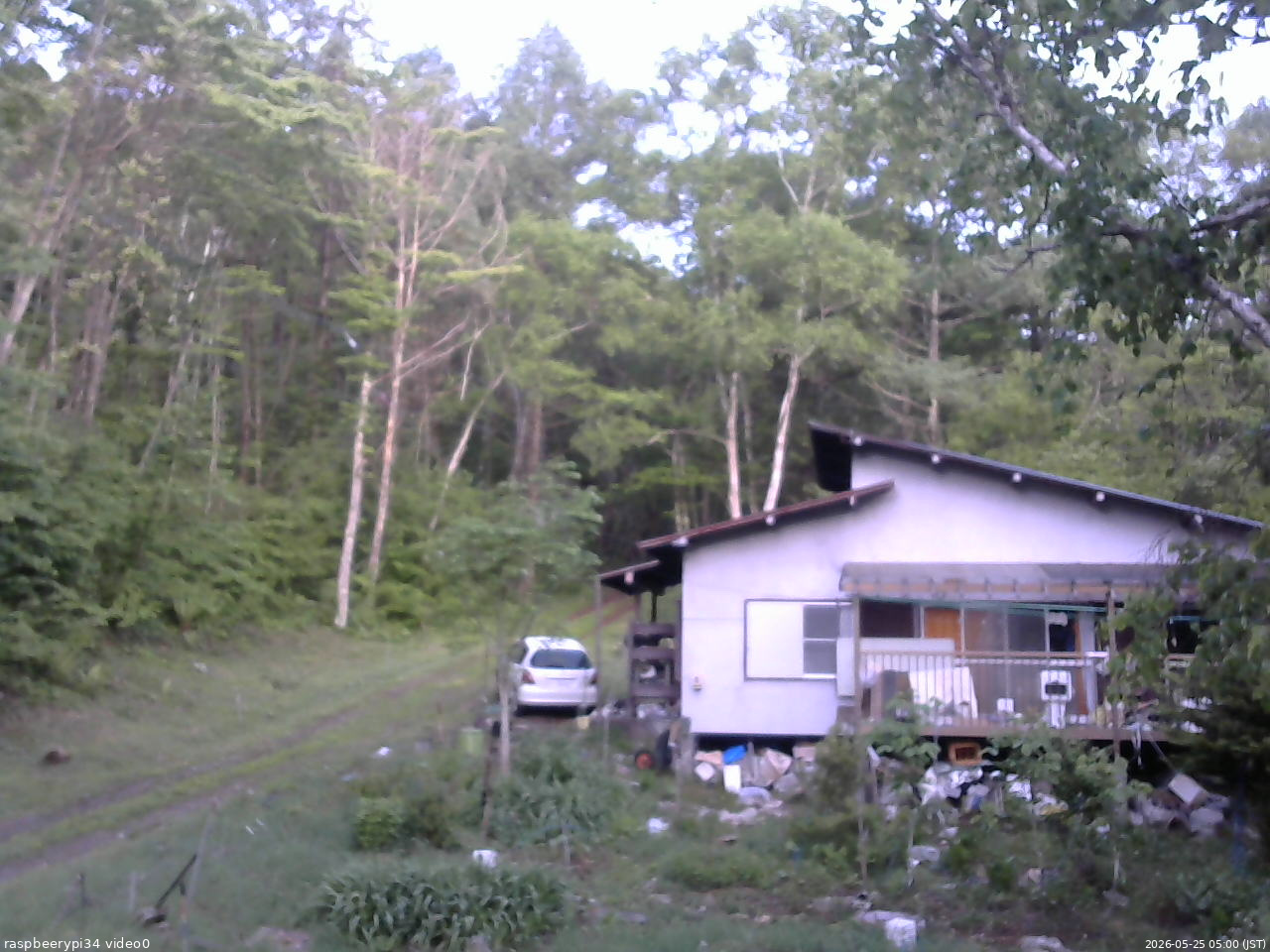 長野県菅平高原 ゆたか山荘 西側(坂上) 2026/05/25 05:00