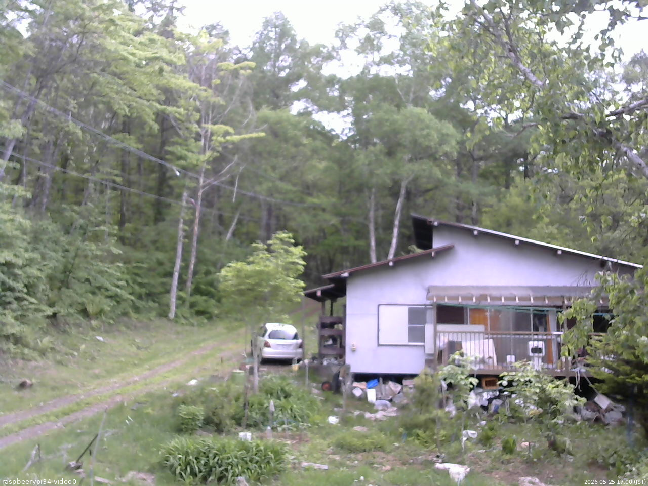 長野県菅平高原 ゆたか山荘 西側(坂上) 2026/05/25 17:00