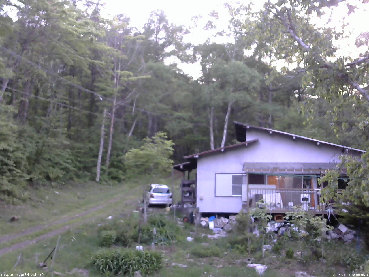 長野県菅平高原 ゆたか山荘 西側(坂上) 2026/05/25 18:00