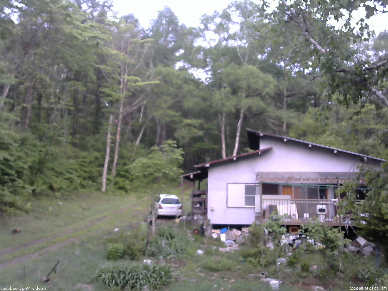 長野県菅平高原 ゆたか山荘 西側(坂上) 2026/05/26 05:00