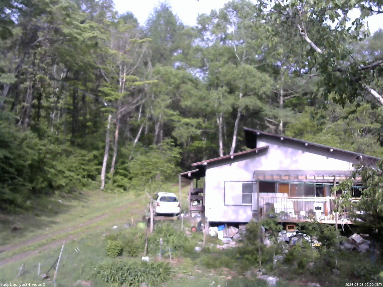 長野県菅平高原 ゆたか山荘 西側(坂上) 2026/05/26 07:00