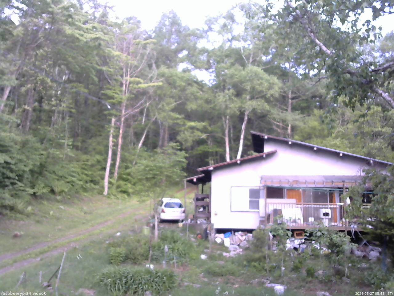 長野県菅平高原 ゆたか山荘 西側(坂上) 2026/05/27 05:45