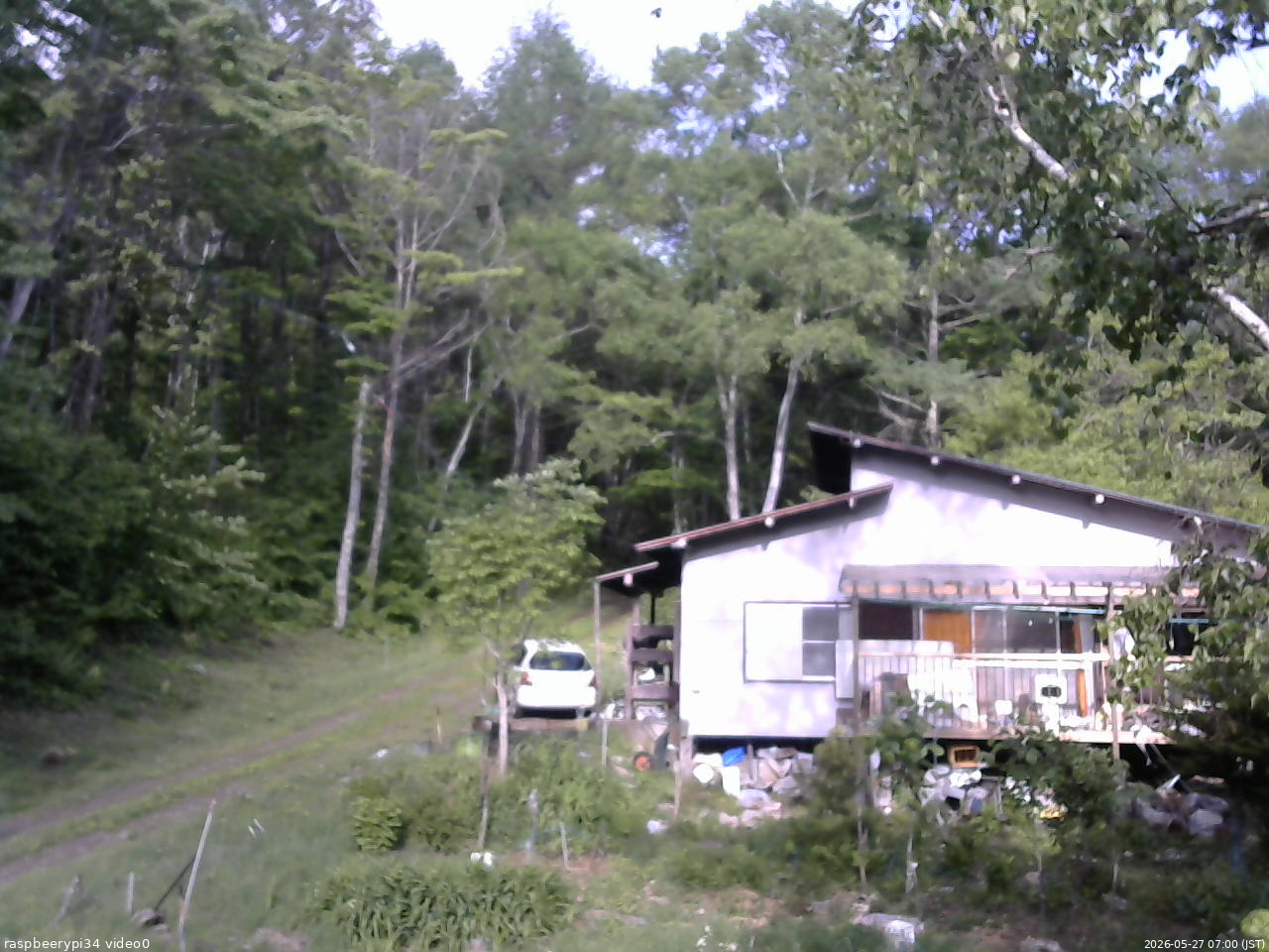 長野県菅平高原 ゆたか山荘 西側(坂上) 2026/05/27 07:00