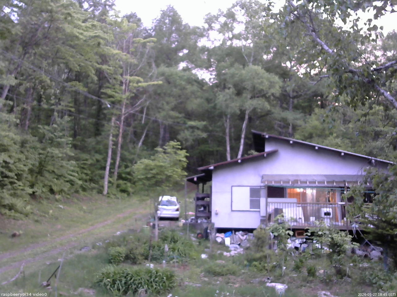 長野県菅平高原 ゆたか山荘 西側(坂上) 2026/05/27 18:45