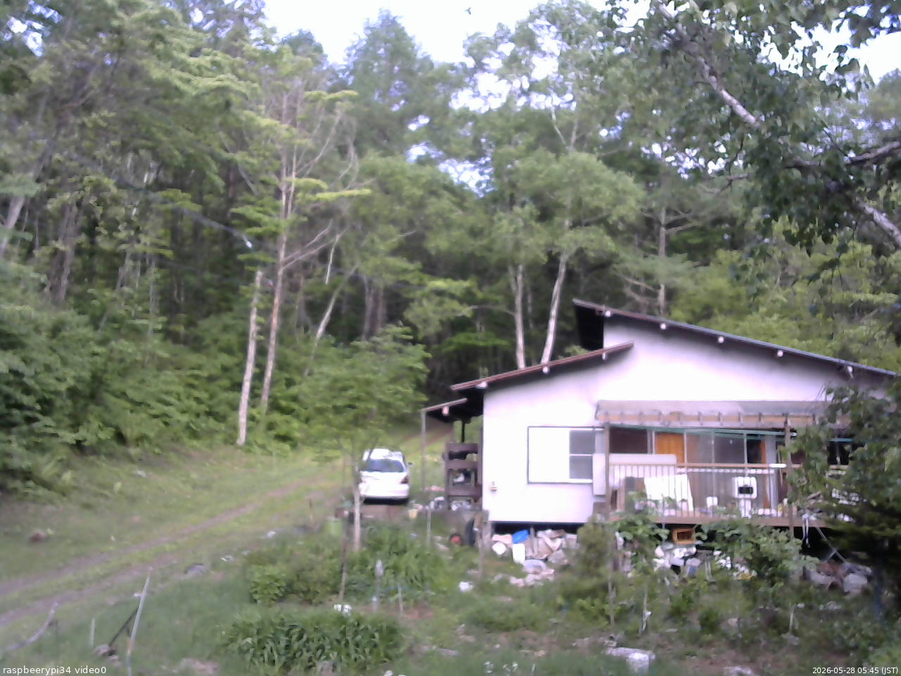 長野県菅平高原 ゆたか山荘 西側(坂上) 2026/05/28 05:45