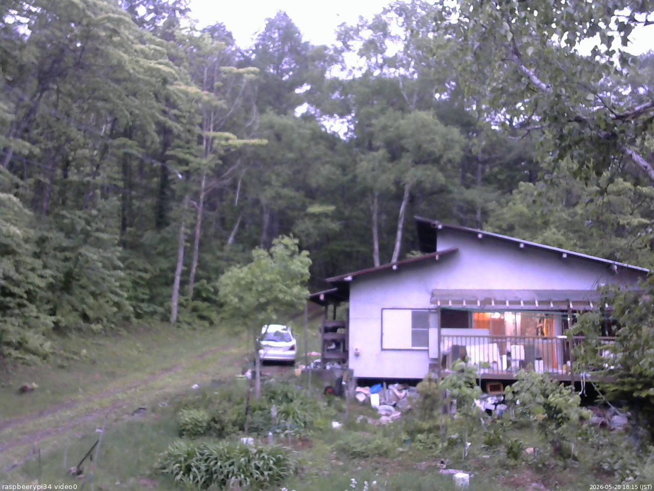 長野県菅平高原 ゆたか山荘 西側(坂上) 2026/05/28 18:15
