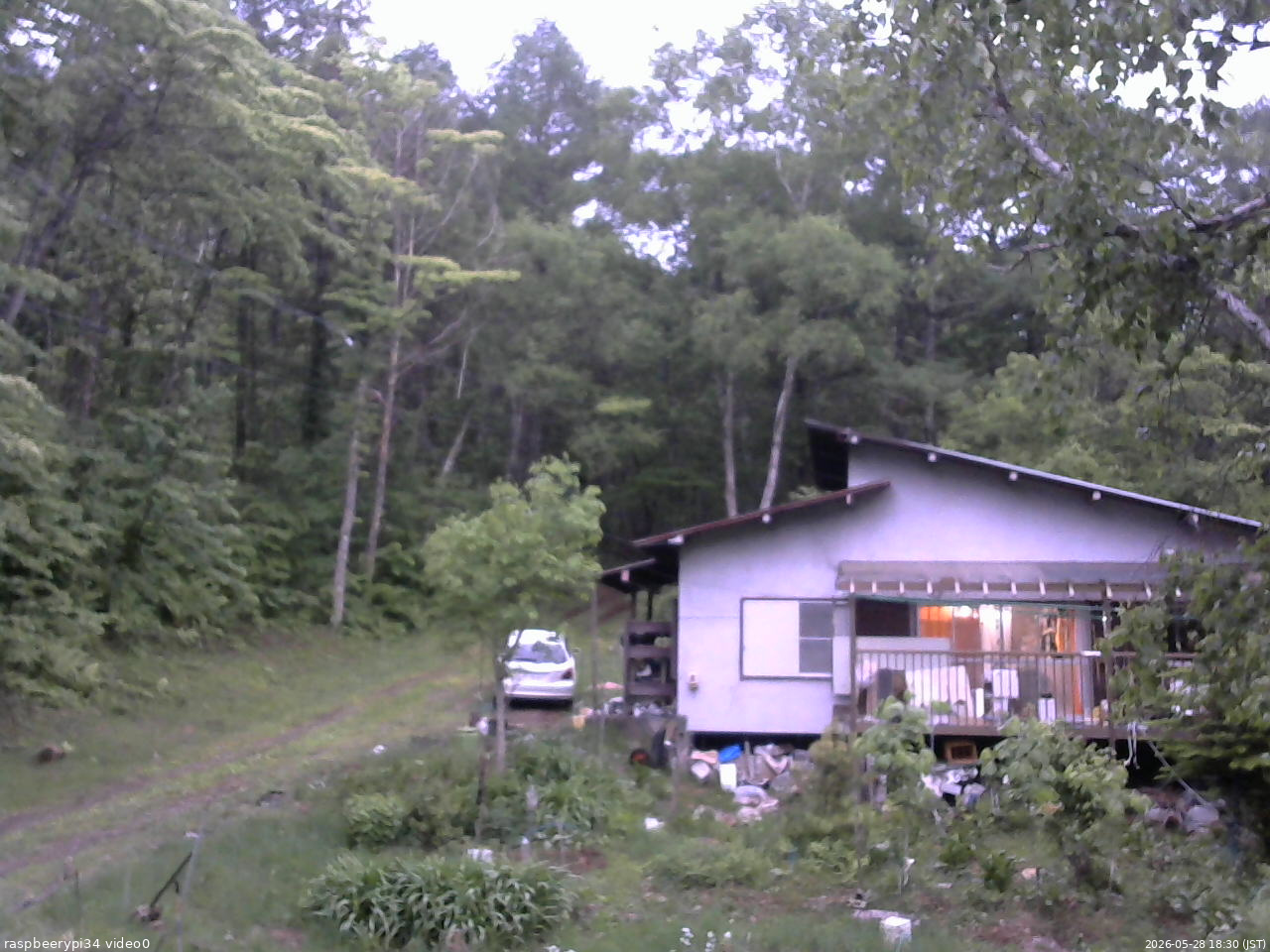 長野県菅平高原 ゆたか山荘 西側(坂上) 2026/05/28 18:30