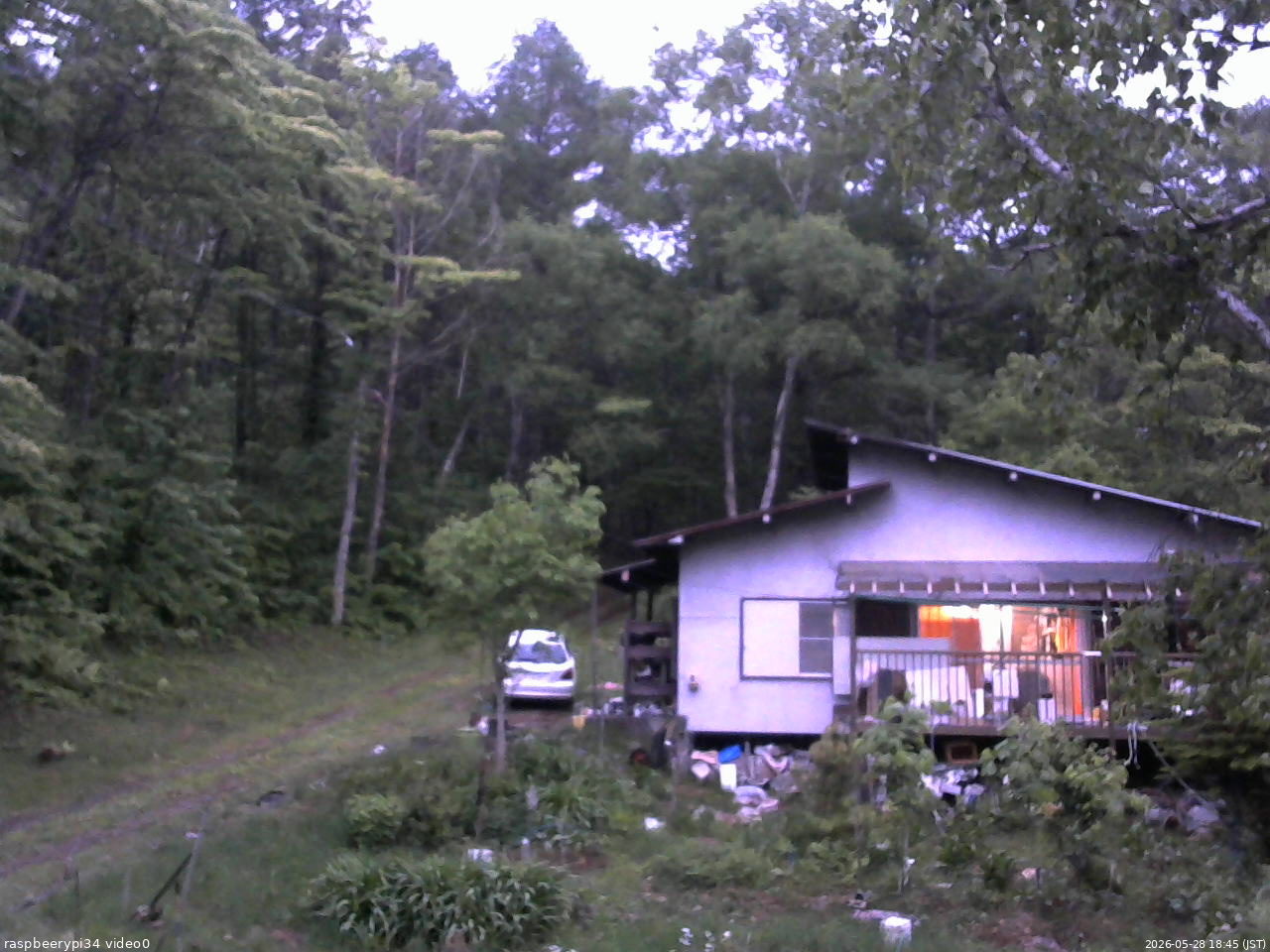 長野県菅平高原 ゆたか山荘 西側(坂上) 2026/05/28 18:45