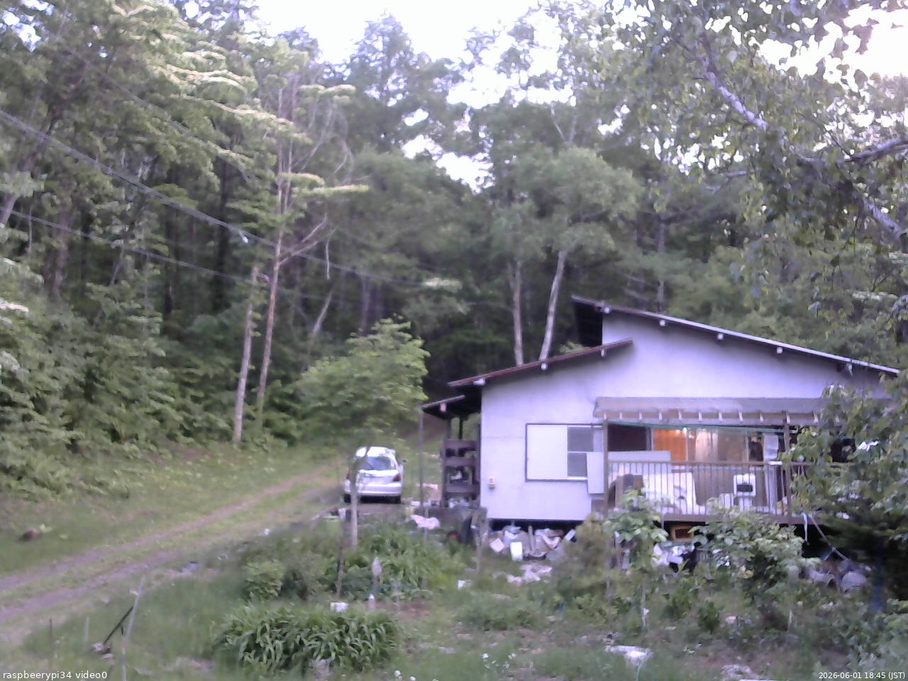長野県菅平高原 ゆたか山荘 西側(坂上) 2026/06/01 18:45
