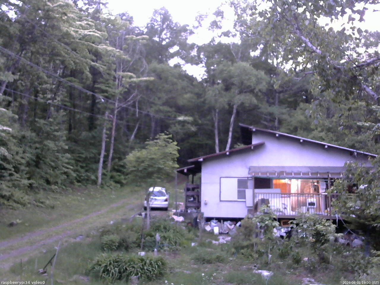 長野県菅平高原 ゆたか山荘 西側(坂上) 2026/06/01 19:00