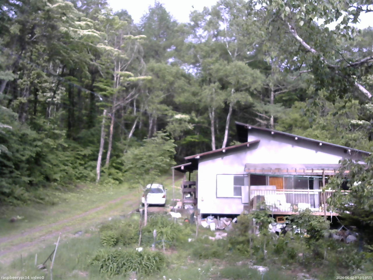 長野県菅平高原 ゆたか山荘 西側(坂上) 2026/06/02 07:00