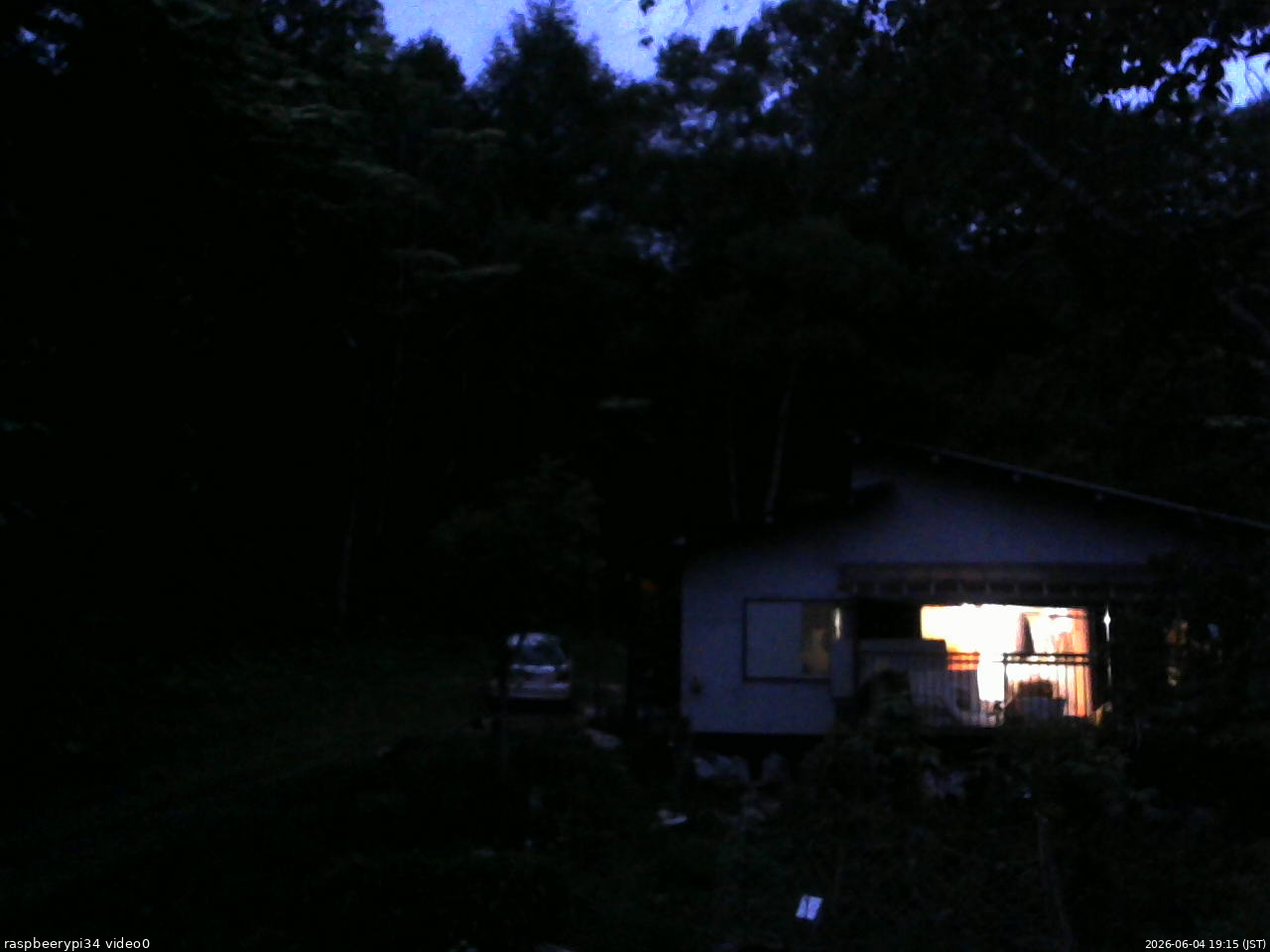 長野県菅平高原 ゆたか山荘 西側(坂上) 2026/06/04 19:15