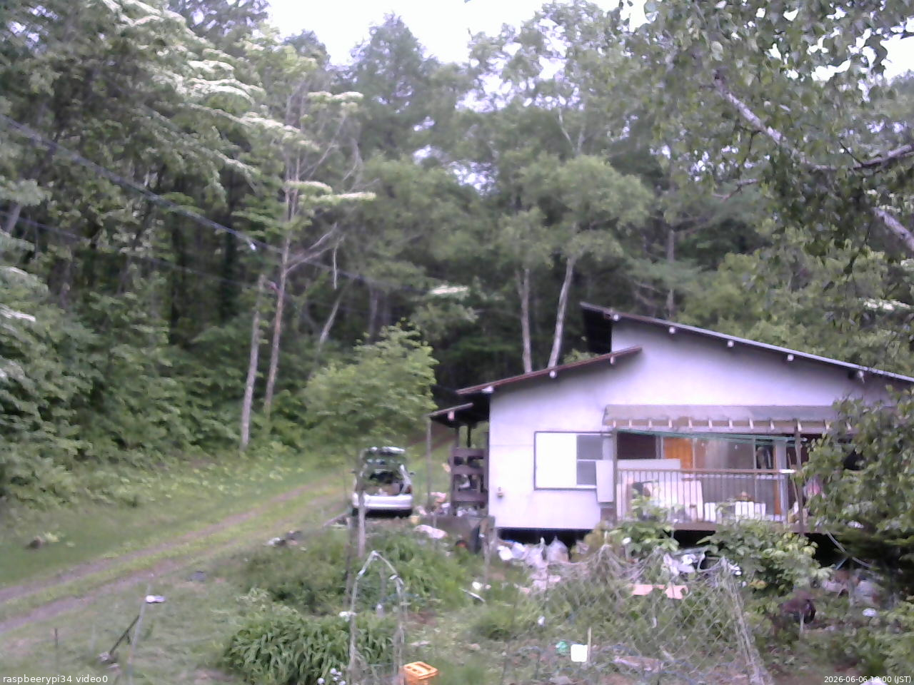 長野県菅平高原 ゆたか山荘 西側(坂上) 2026/06/06 18:00