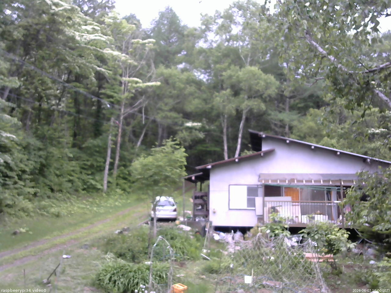 長野県菅平高原 ゆたか山荘 西側(坂上) 2026/06/07 16:00