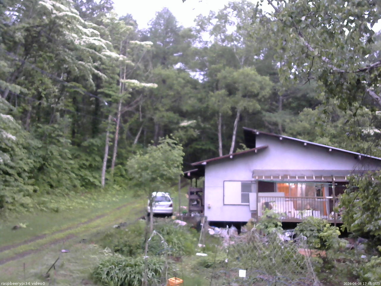 長野県菅平高原 ゆたか山荘 西側(坂上) 2026/06/08 17:45