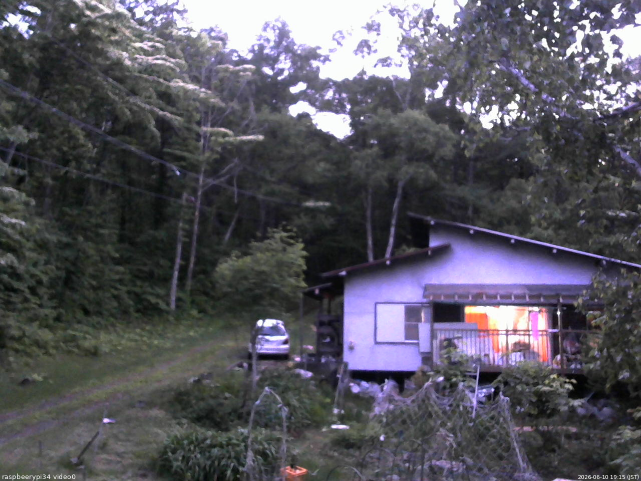 長野県菅平高原 ゆたか山荘 西側(坂上) 2026/06/10 19:15
