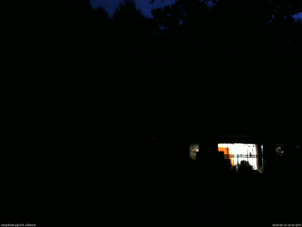 長野県菅平高原 ゆたか山荘 西側(坂上) 2026/06/13 19:45