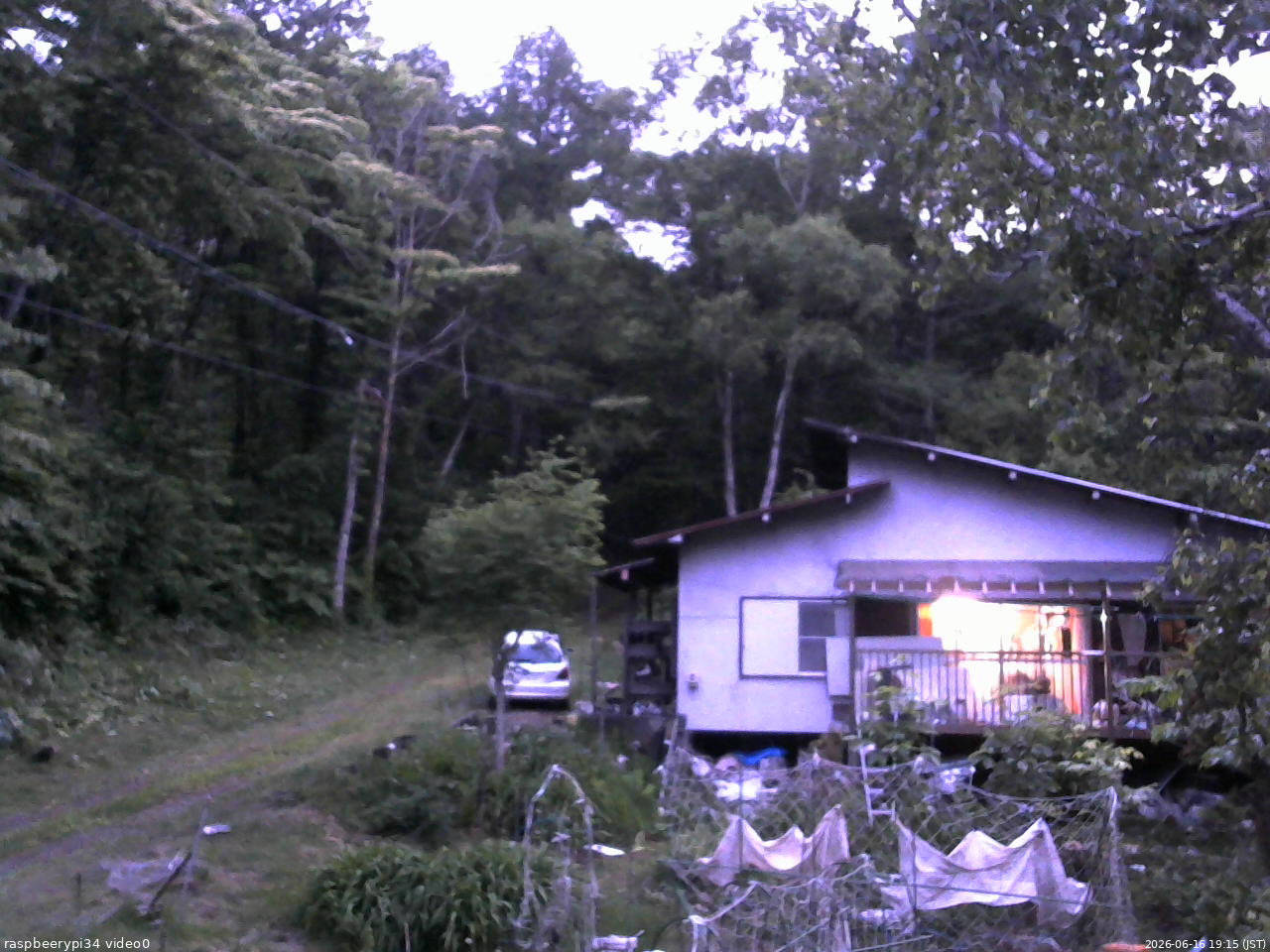 長野県菅平高原 ゆたか山荘 西側(坂上) 2026/06/16 19:15