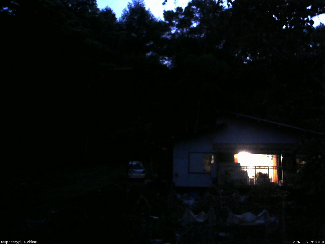 長野県菅平高原 ゆたか山荘 西側(坂上) 2026/06/17 19:30