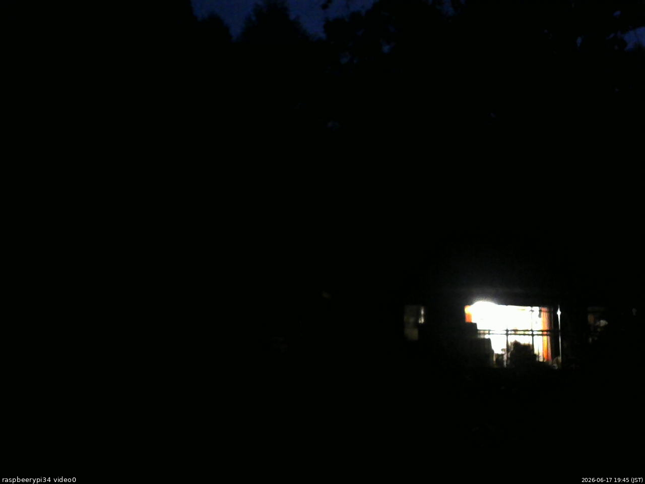 長野県菅平高原 ゆたか山荘 西側(坂上) 2026/06/17 19:45