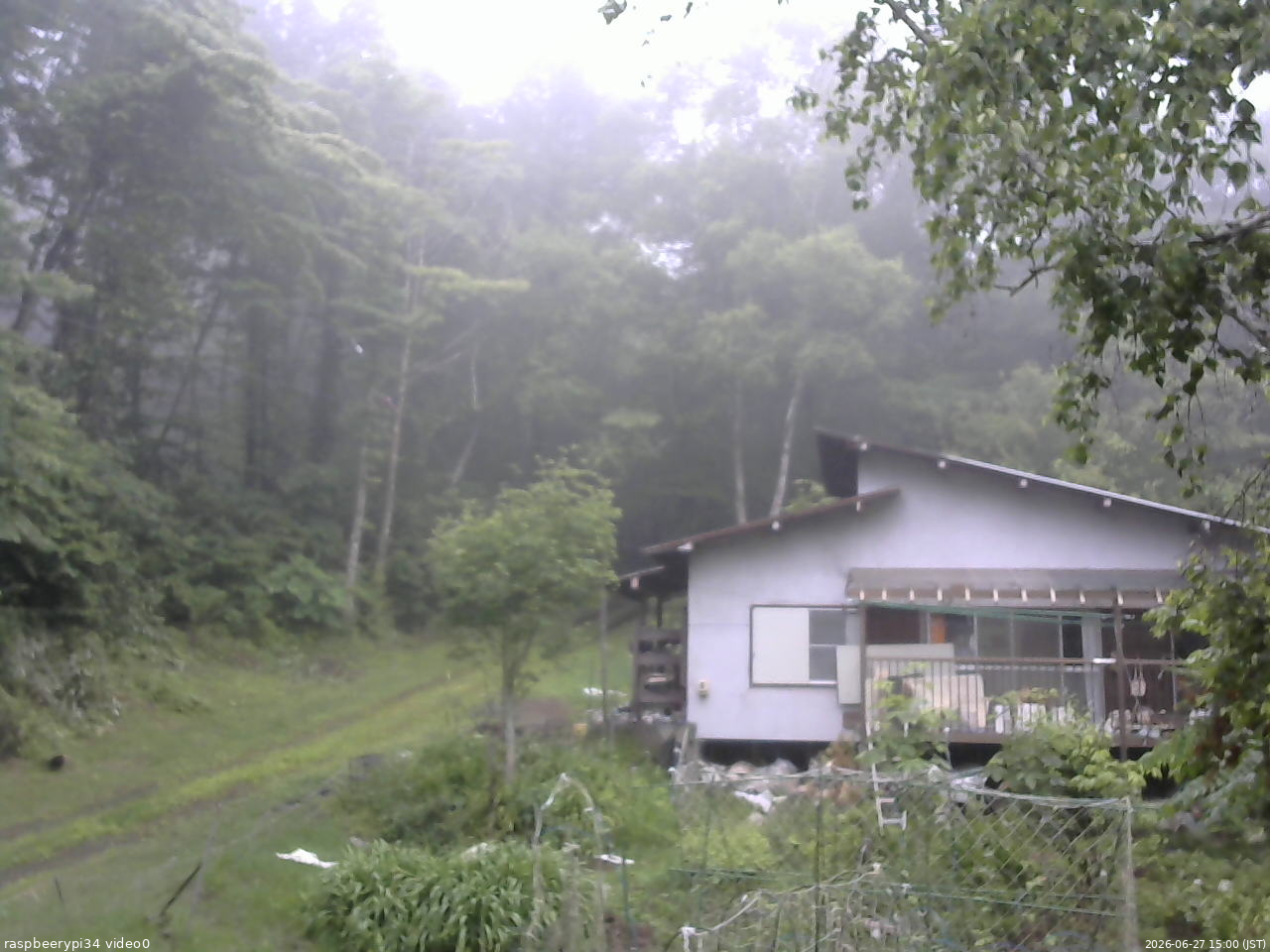 長野県菅平高原 ゆたか山荘 西側(坂上) 2026/06/27 15:00