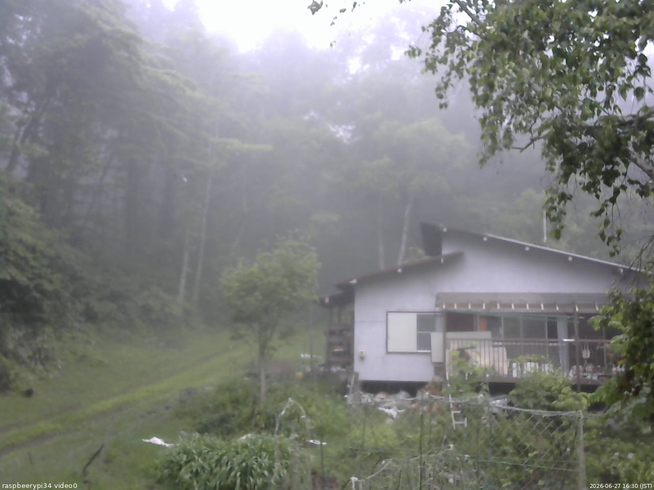 長野県菅平高原 ゆたか山荘 西側(坂上) 2026/06/27 16:30