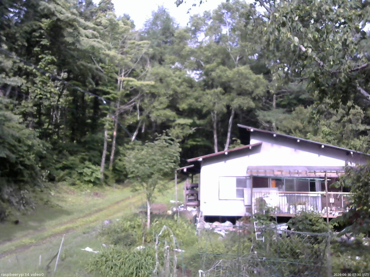 長野県菅平高原 ゆたか山荘 西側(坂上) 2026/06/30 07:30