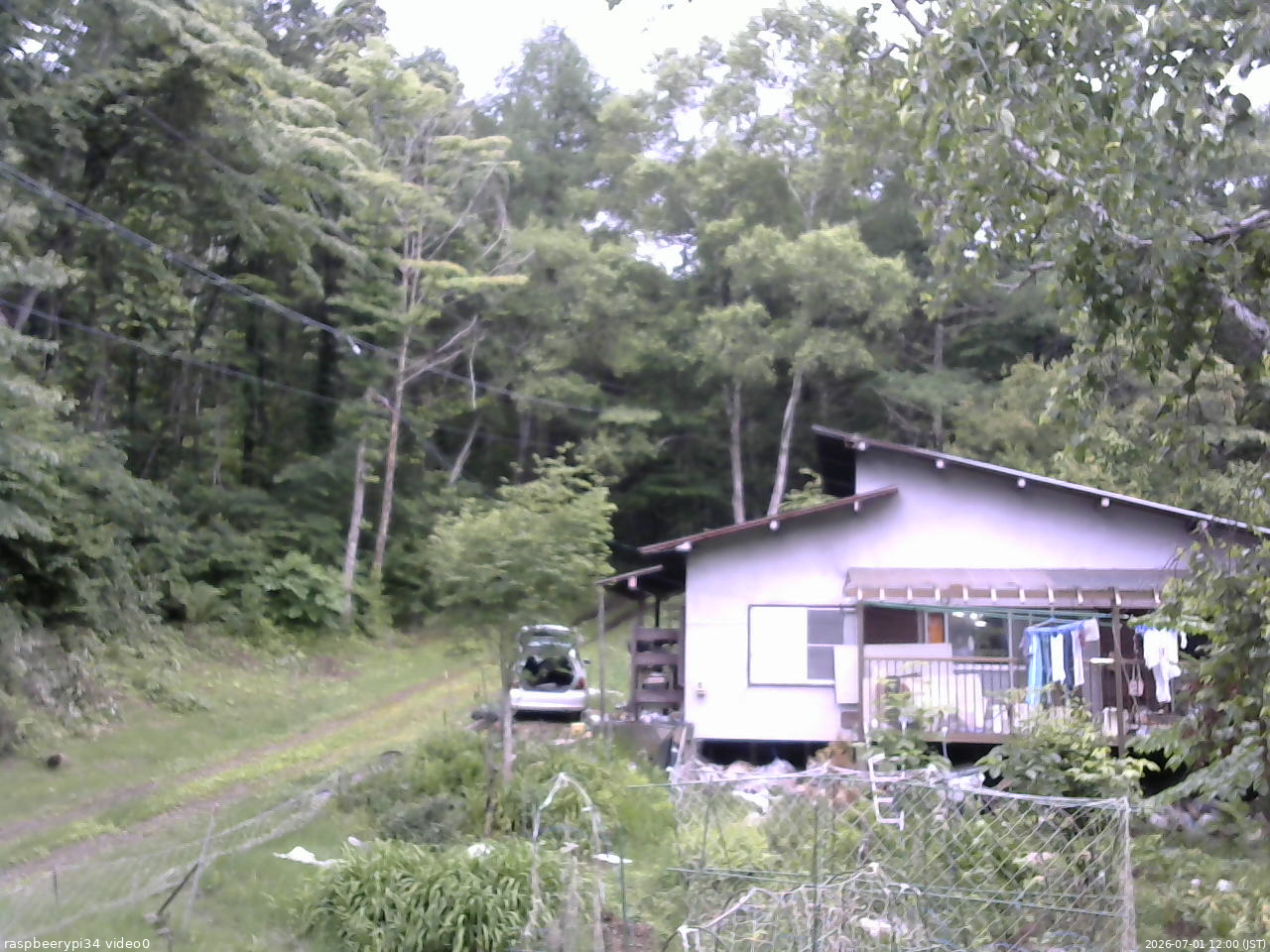 長野県菅平高原 ゆたか山荘 西側(坂上) 2026/07/01 12:00