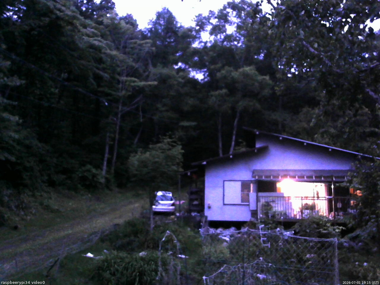 長野県菅平高原 ゆたか山荘 西側(坂上) 2026/07/01 19:15